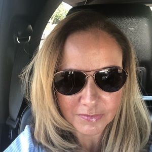 Meet your Posher, Alejandra